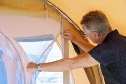 Karsten Tunneltent Opera 2400 - Beige -Kampeerhal Roden 59130 002