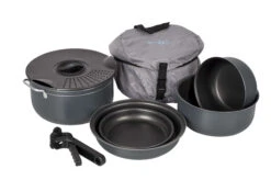 Bo-Camp Pannenset Camping 7-Dlg Alu/Gec -Kampeerhal Roden PannensetCamping7deligalugec overzicht
