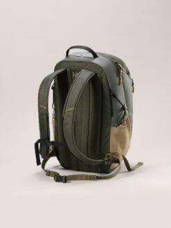 Arc'teryx Mantis 26 Backpack 9 Arc'teryx Mantis 26 Backpack -Kampeerhal Roden arcteryx mantis 26 backpack groen achterkant