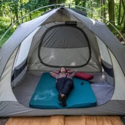 Exped Megamat Duo LW+ Cypress -Kampeerhal Roden exped megamat duo lw cypress in tent